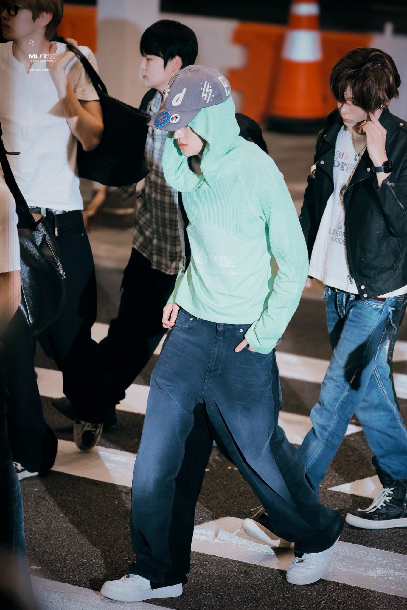 Look 03